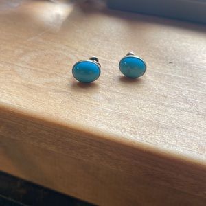 Antique turquoise, and gold filled earrings🌺